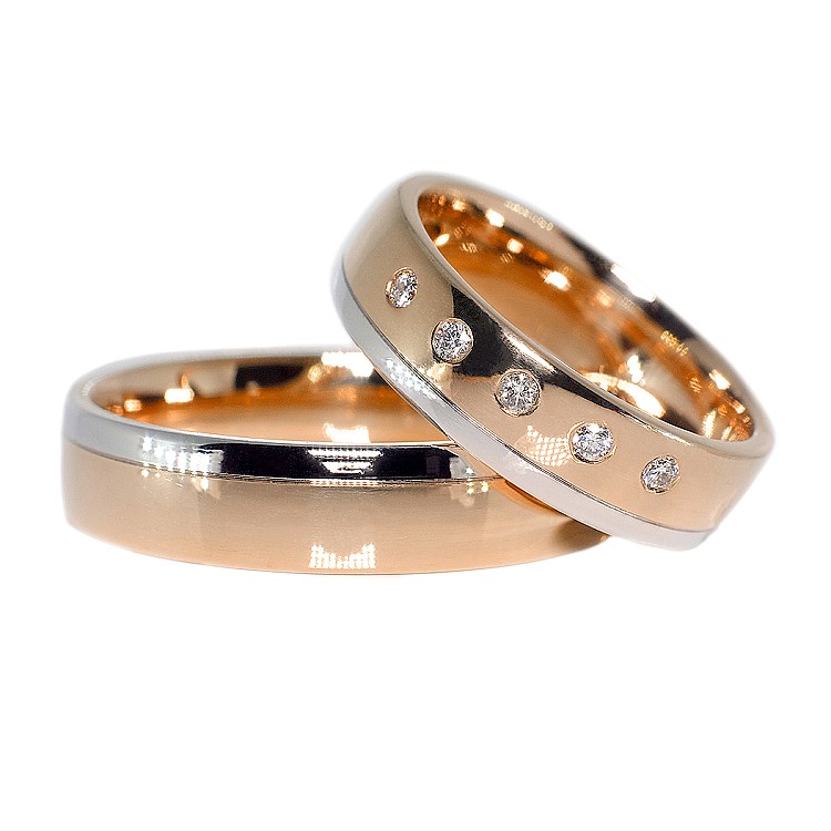 Wedding rings v075 in Gold with Diamonds