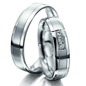 Wedding rings v077 in Gold or Platinum with Diamonds