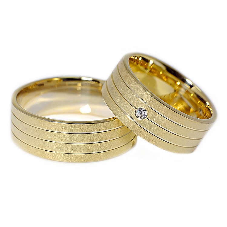 Wedding rings v082 in Gold or Platinum with Diamond