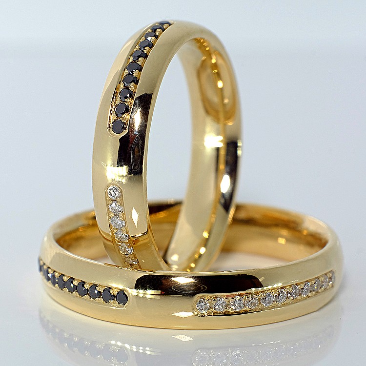 Wedding rings v112 in Gold with Diamonds