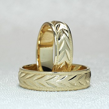 Gold wedding rings v1121 with Spike and Randalina Design