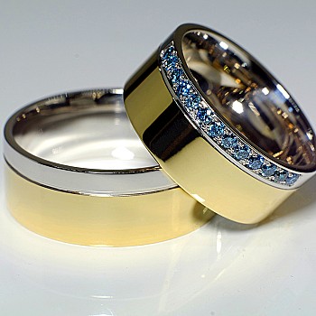 Wedding rings v113 in Gold with Blue Diamonds