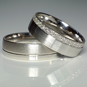 Wedding rings v118 in Gold or Platinum with Diamonds