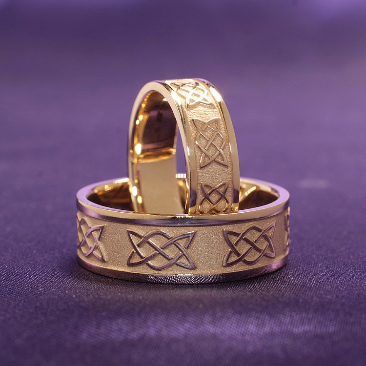 Wedding rings v1201 in Gold or Platinum with Celtic Knot Laser Pattern