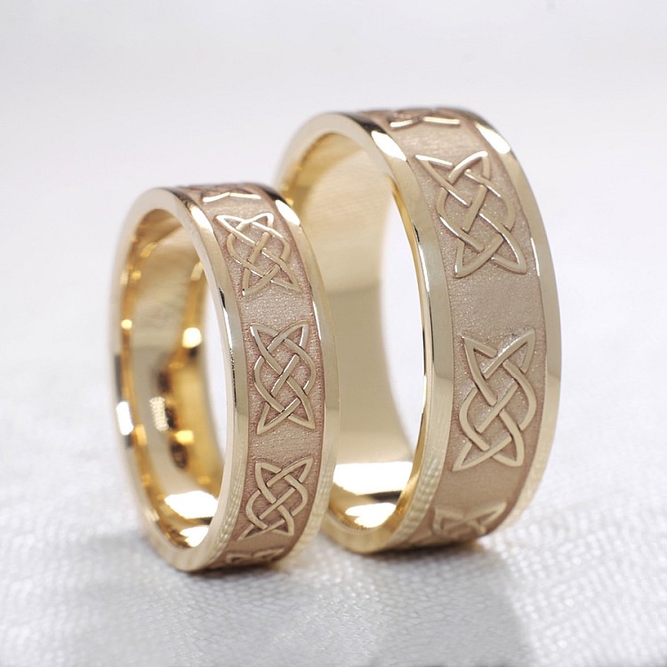 Wedding rings v1201 in Gold or Platinum with Celtic Knot Laser Pattern