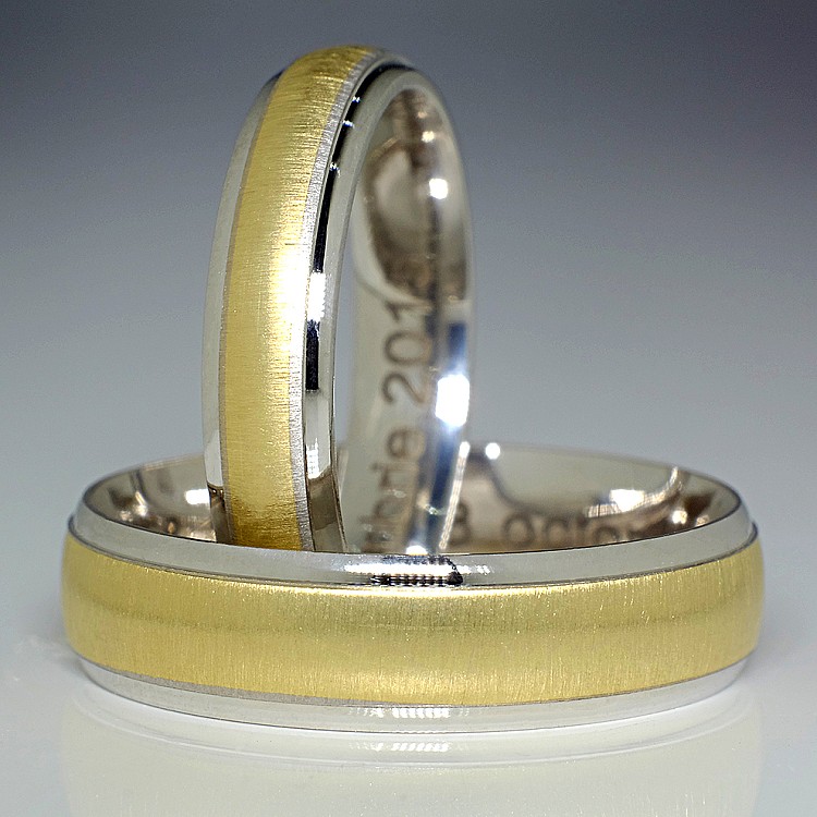 Wedding rings v128 in White and Yellow Gold