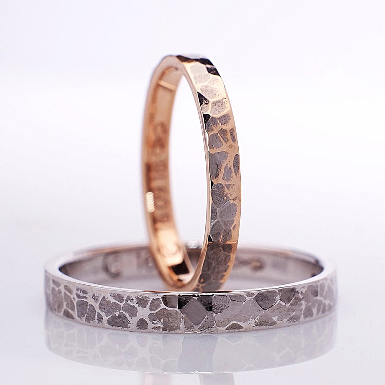 Wedding rings v1292 in Gold or Platinum Patina Timpului model