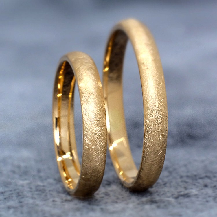 Wedding rings v134mg in Gold or Platinum with Ice Matte Finish