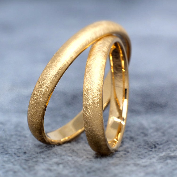 Wedding rings v134mg in Gold or Platinum with Ice Matte Finish