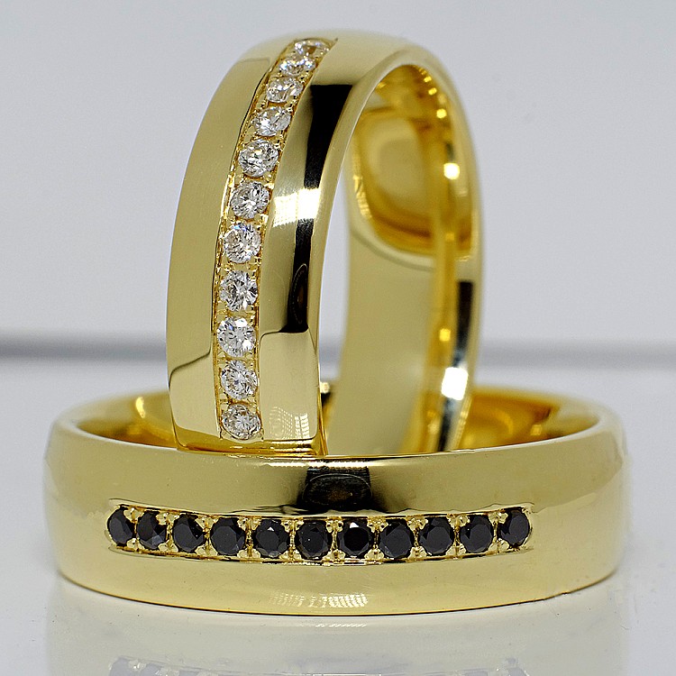 Wedding rings v135 in Gold with Diamonds