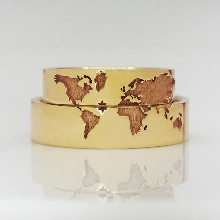 Wedding rings v1366 in Gold or Platinum with a World Map pattern