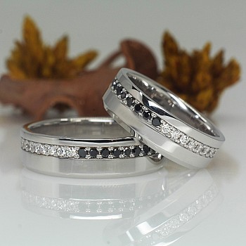 Wedding rings v1381 in Gold or Platinum with Colorless and Black Diamonds