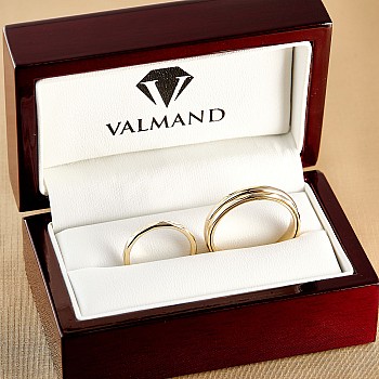 Wedding rings v1568 Faceted Antistress in Gold or Platinum