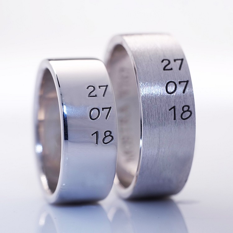 Wedding rings v167 in Gold or Platinum First Day Model