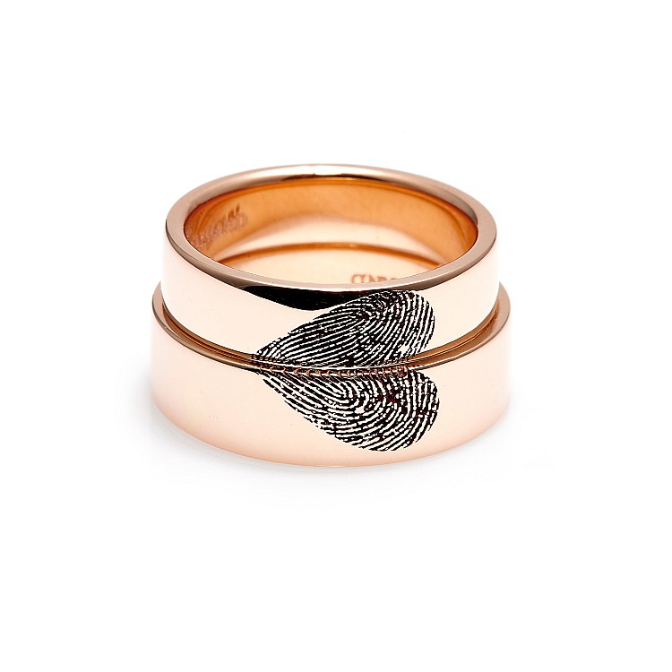 Personalized Gold or Platinum Wedding Rings v1836 with Heart-Shaped Imprints