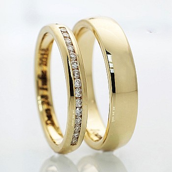 Wedding rings v185 in Gold or Platinum with Diamonds