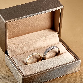 Wedding rings v191 in Gold or Platinum Tree Bark Model