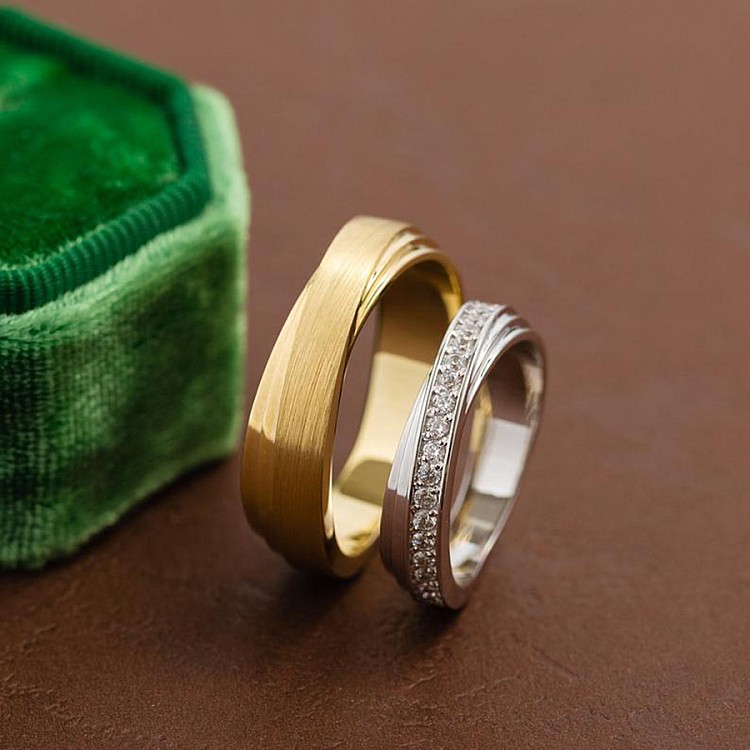 Bicolor Wedding Rings in Gold or Platinum with Natural Diamonds v200