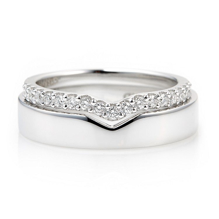 Wedding rings v211 in Gold or Platinum with Diamonds