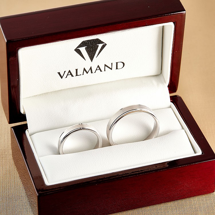 Single gold wedding rings with satin matte finish v3156