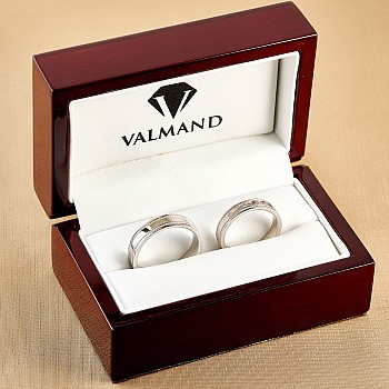 Wedding rings v324.1 in Gold or Platinum with Diamonds