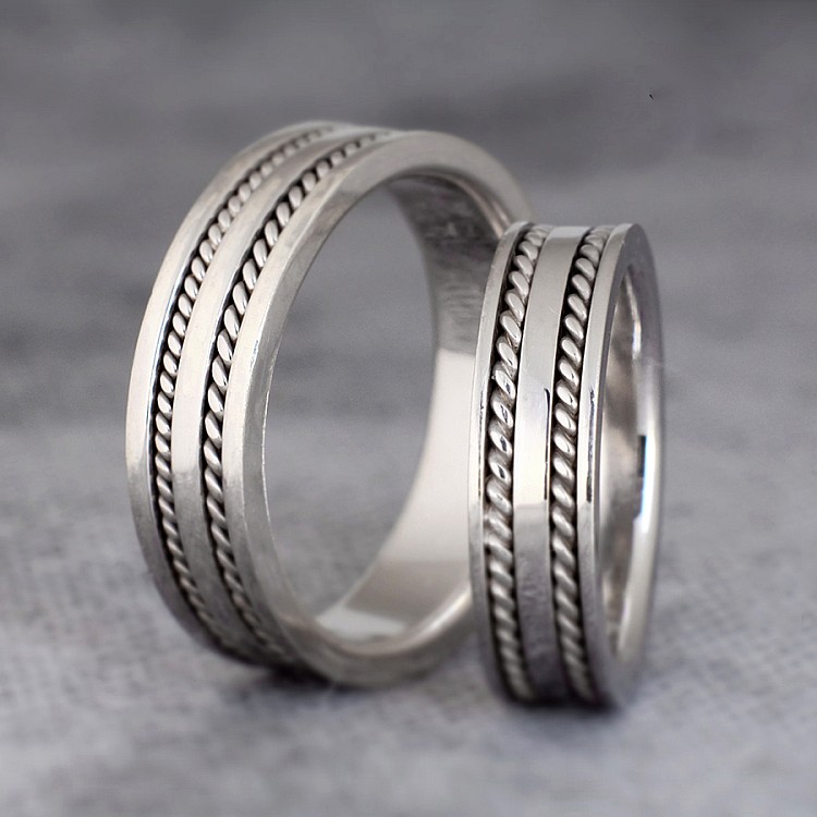 Wedding rings v353 in gold with manual braiding