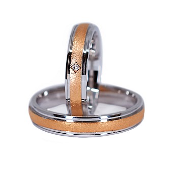 Wedding rings v523 in Gold or Platinum with Diamond