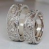 Wedding rings v619 with Venetian Pattern in Gold or Platinum