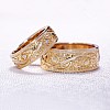 Wedding rings v6192 in Gold or Platinum with Venetian pattern