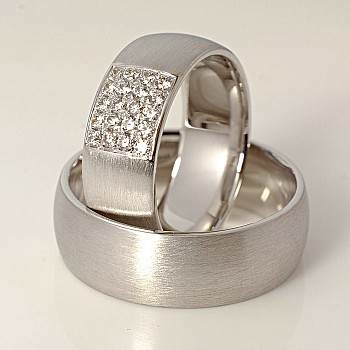 Wedding rings v848 in Gold or Platinum with Diamonds