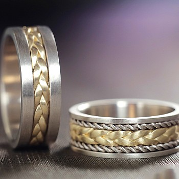 Wedding rings v910 in Yellow and White Gold