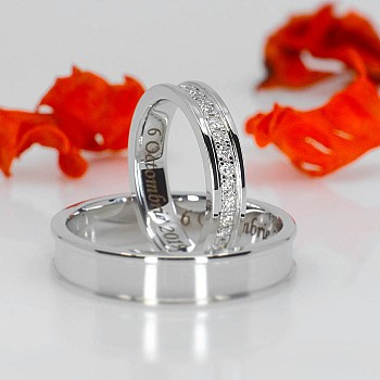 Wedding rings v968 in Gold or Platinum with Diamonds