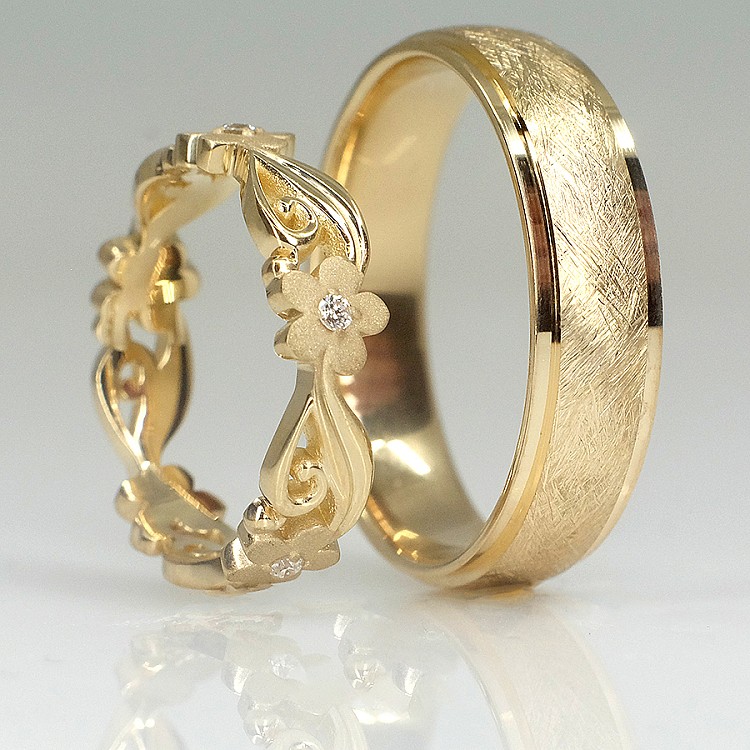 Custom Wedding Rings v9732 in Gold with Diamonds